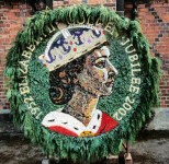 Personality Well Dressing