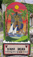 Nether Green Well Dressing