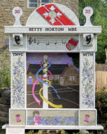 Town Head Well Dressing